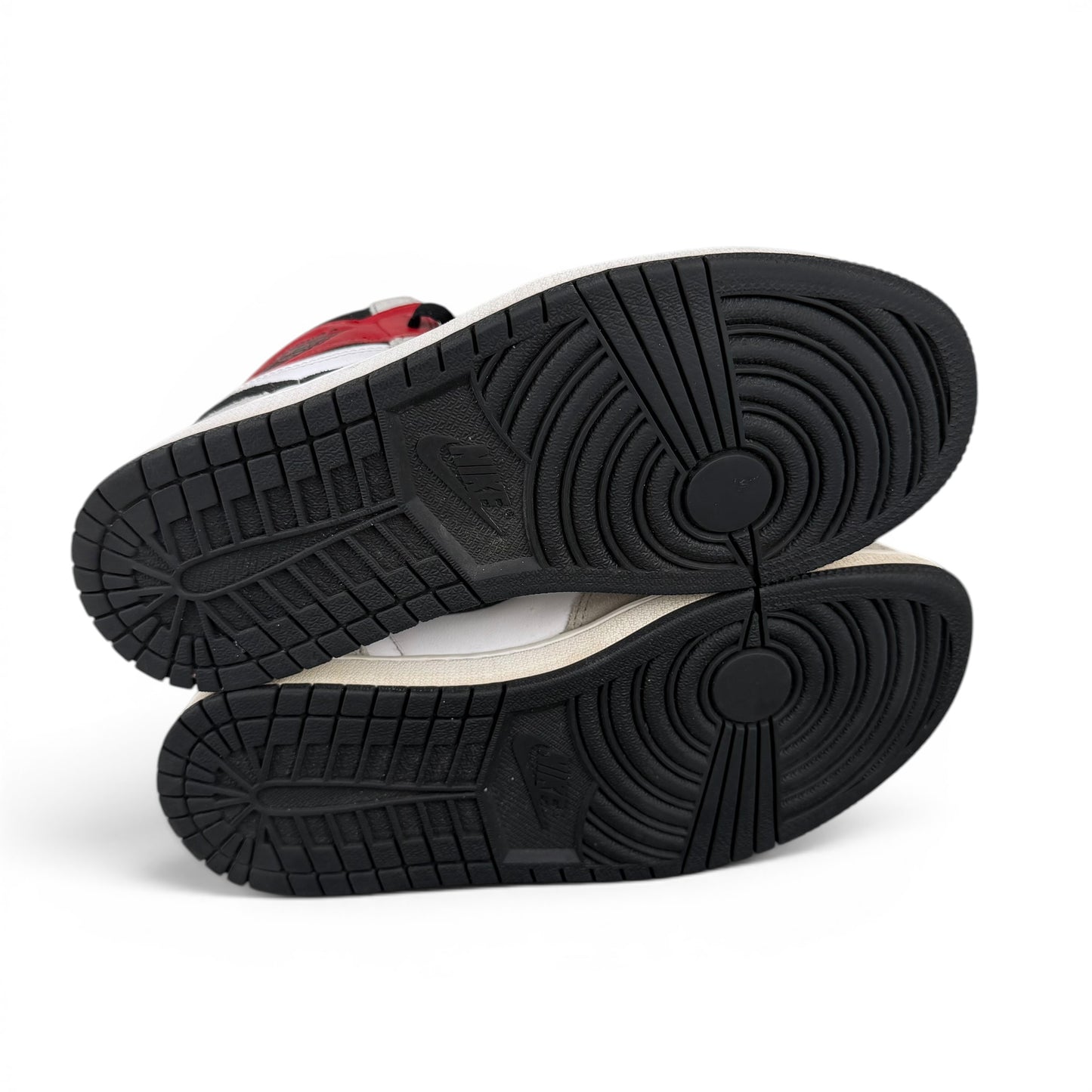 Jordan 1 Retro High Light Smoke Grey