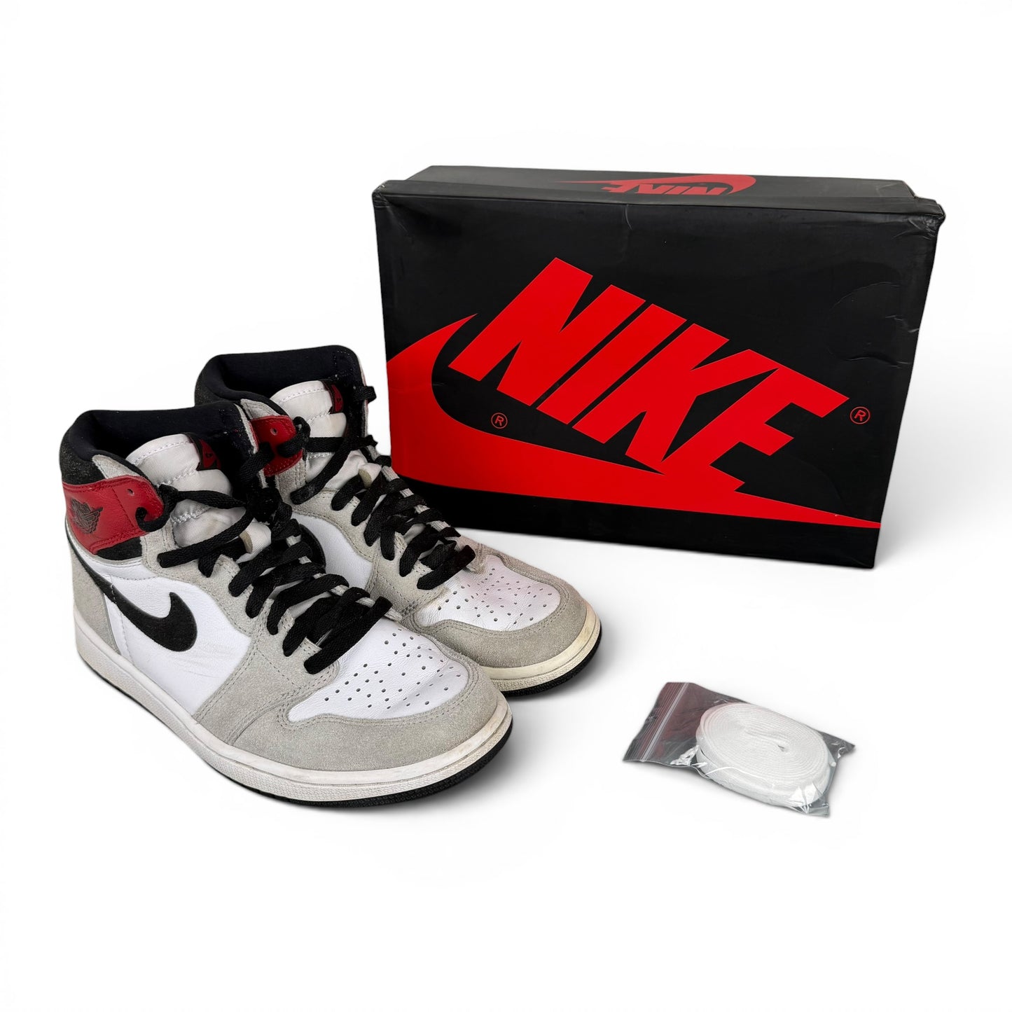 Jordan 1 Retro High Light Smoke Grey